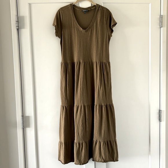 Olive t-shirt maxi dress with pockets - Picture 1 of 3